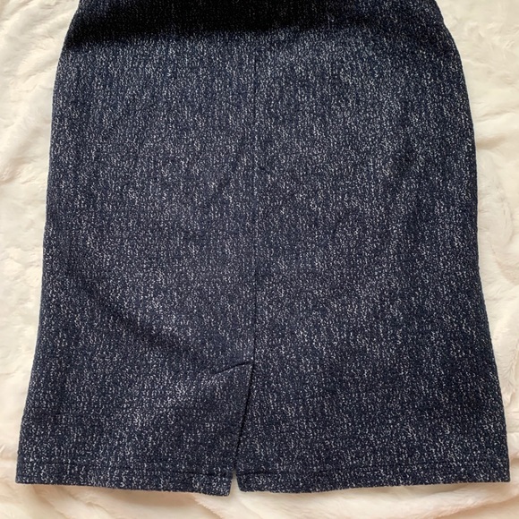 The Loft Stretch Pencil Skirt - Picture 4 of 4